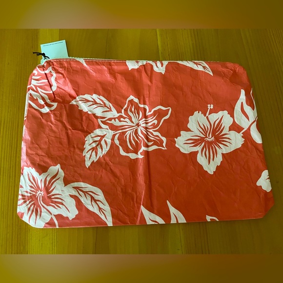 Aloha Collection SOLD - Picture 3 of 4